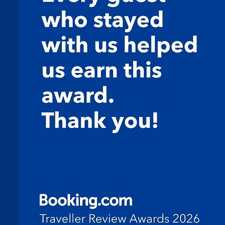 Nuevo En * Μπένιντορμ